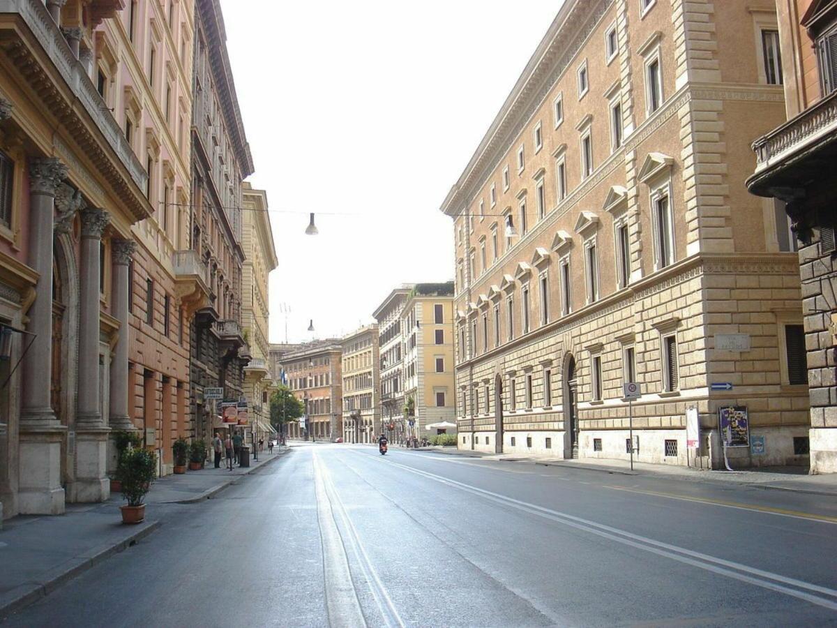 Vittorio Emanuele By Halldis Appartement Rome